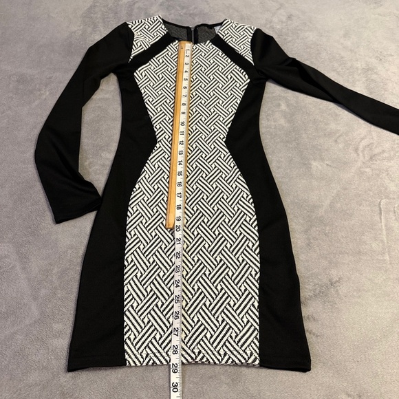 H&M Bodycon Mini Dress Size 4 Small Y2K Old Money Monochrome Chic Minimalist - Picture 4 of 7